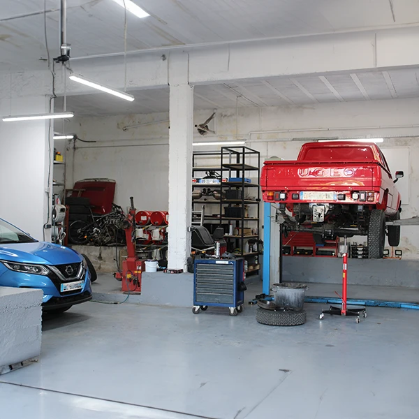 intérieur du garage saint-vit